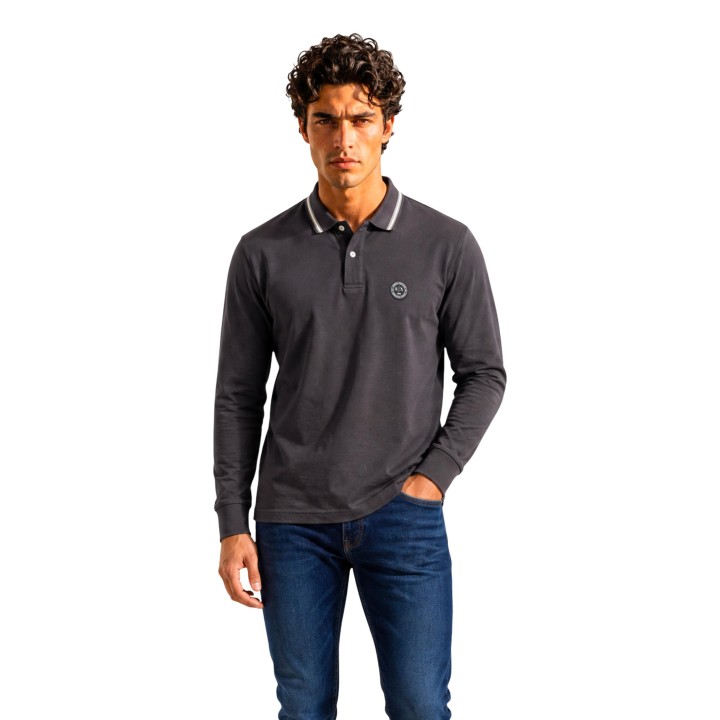 Armani Exchange polo negro de hombre de manga larga vista frontal