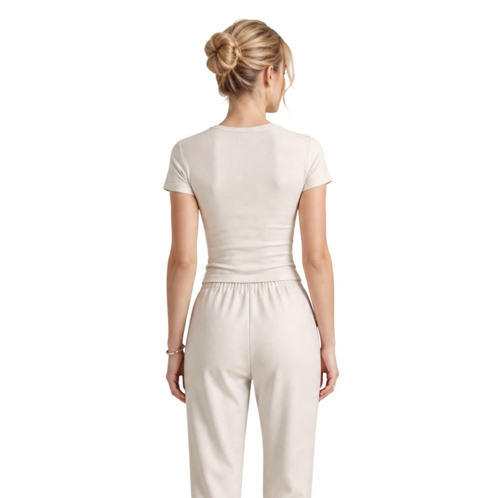Armani Exchange camiseta de mujer beige vista posterior en detalle