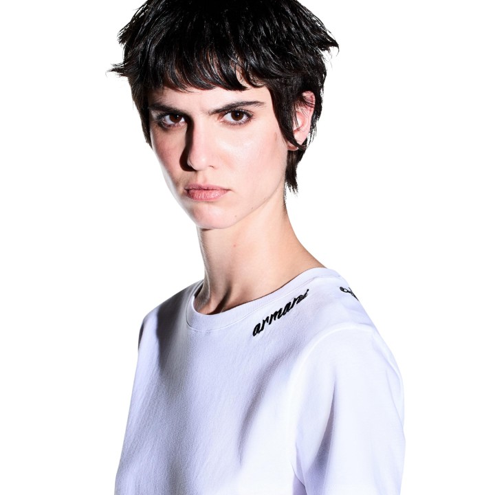 Armani Exchange camiseta blanca de mujer XW003260 AF10356 vista de tres cuartos