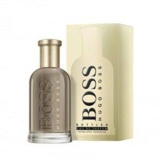 Perfume Boss Bottled eau de parfum 200 ml para hombre botella dorada con caja beige vista frontal