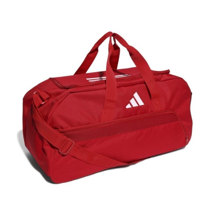 Bolsa duffle adidas unisex roja con logo blanco vista tres cuartos
