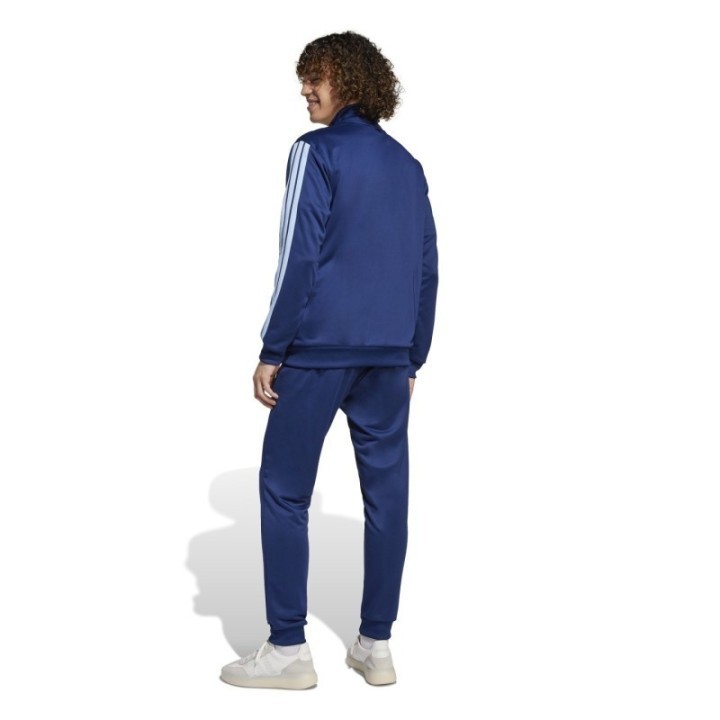 Chándal azul marino para hombre Adidas vista trasera con las tres bandas en las mangas