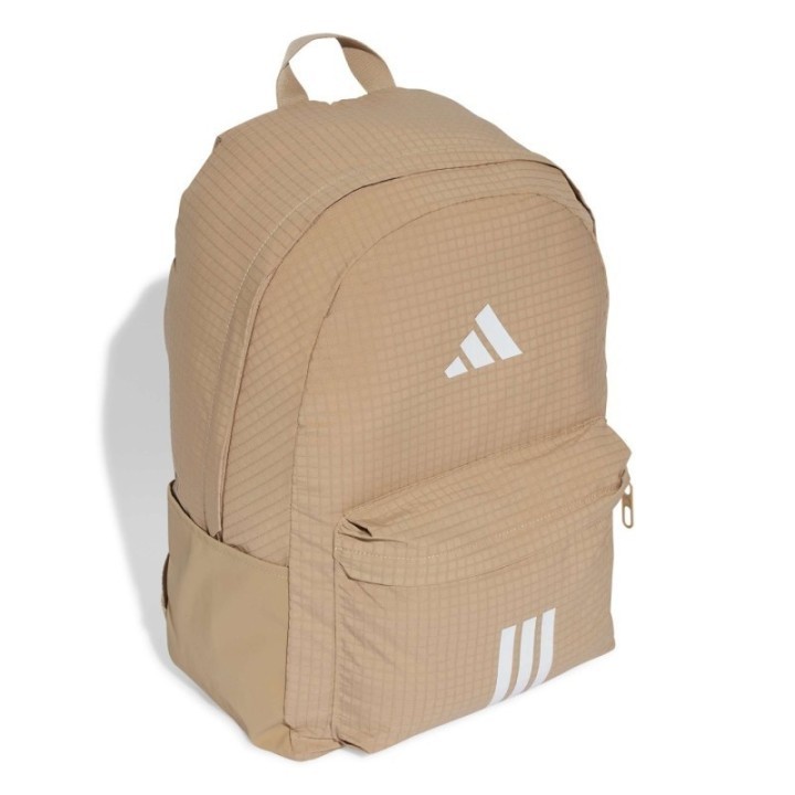 Mochila adidas unisex beige con logo blanco vista tres cuartos