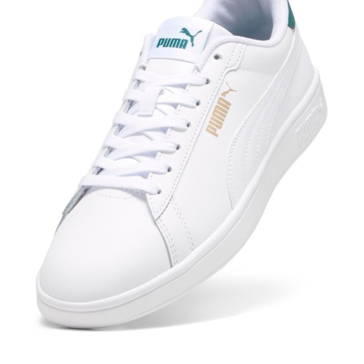 Zapatillas de cuero blancas Puma para hombre vista tres cuartos