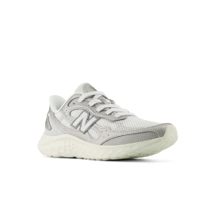 Zapatillas New Balance Fresh Foam Arishi v4 plateada