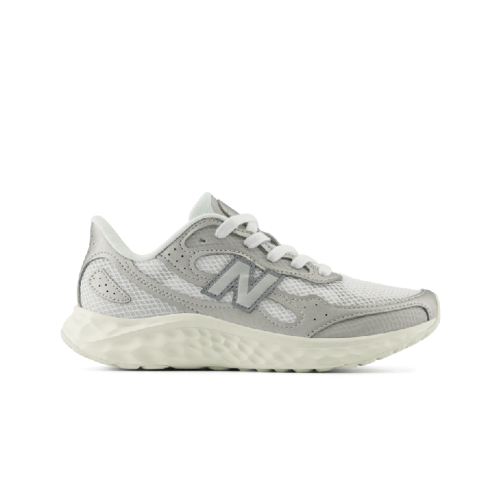 Zapatillas New Balance Fresh Foam Arishi v4 plateada