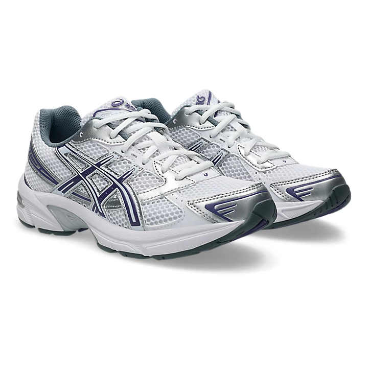 Zapatillas Asics Gel 1130 casual blanco morado vista lateral plateados.