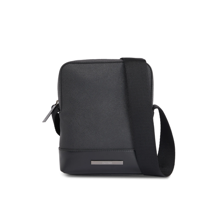 bolso bandolera negro de poliéster para hombre Calvin Klein vista frontal