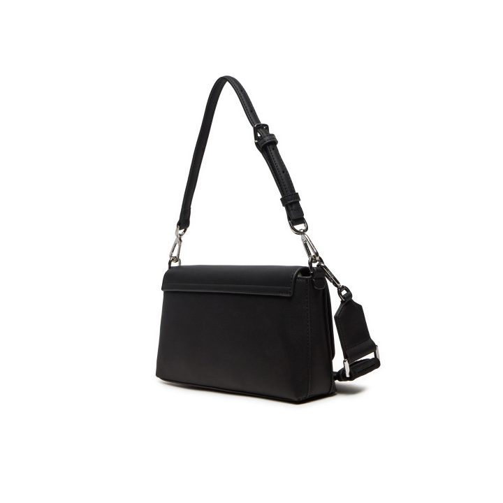 Bolso Calvin Klein pequeño de poliéster negro