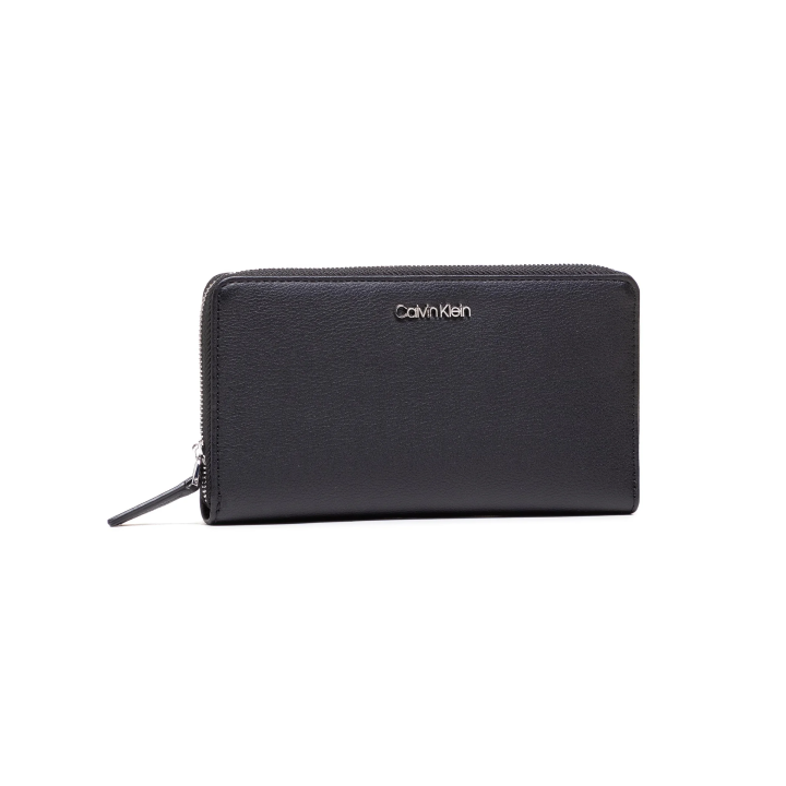Cartera Calvin Klein de polietileno negra
