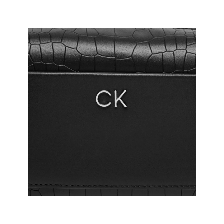Bolso Calvin Klein de poliéster con estampado de logo negro