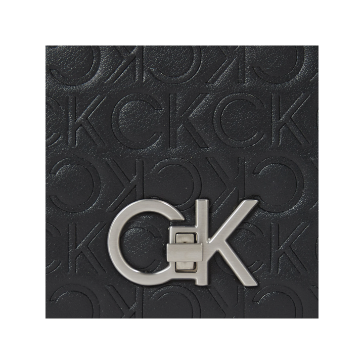 Bolso Calvin Klein de poliéster pequeño cadena negro