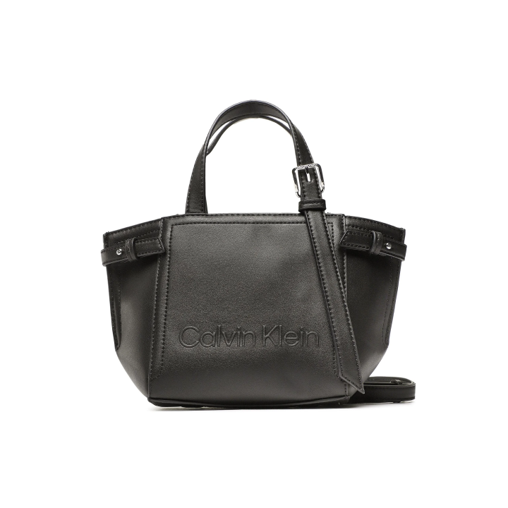 Calvin Klein Bolso asa con logo grande negro vista frontal
