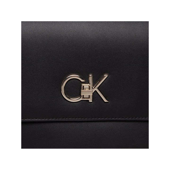 Bolso Calvin Klein elegante atemporal de poliéster negro