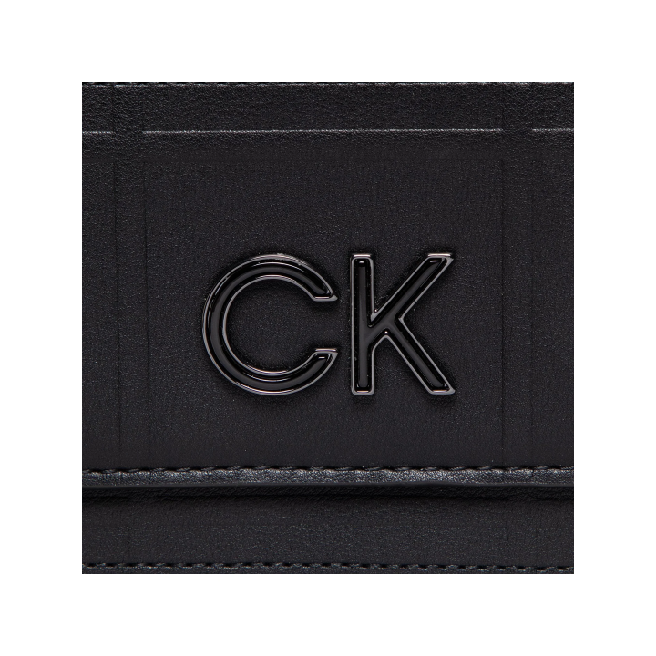 Bolso Calvin Klein de poliéster con correa ajustable negro