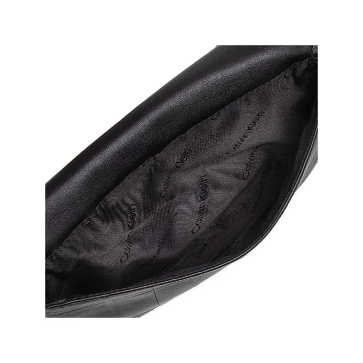Calvin Klein Bolso Re-Lock Dbl Xbody W/Flap Quilt negro vista interior
