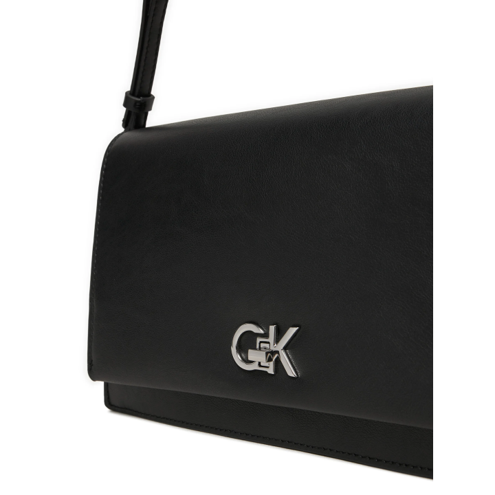 Bolso cruzado Calvin Klein de poliéster negro detalle logo