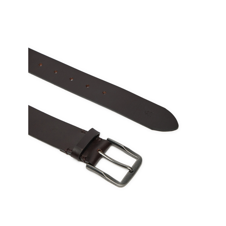 Cinturón de piel marrón para hombre Calvin Klein vista detalle