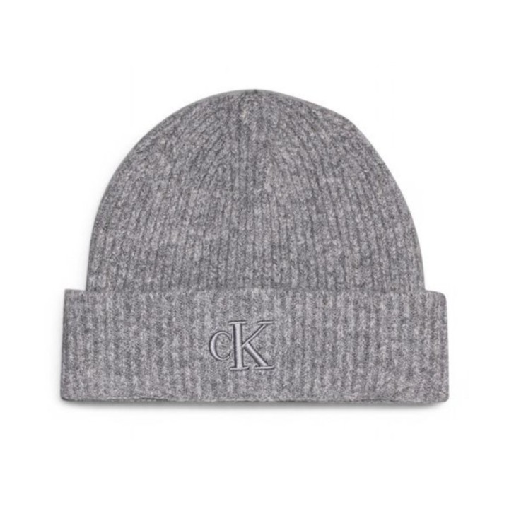 Gorro de punto gris Calvin Klein con logo bordado vista frontal