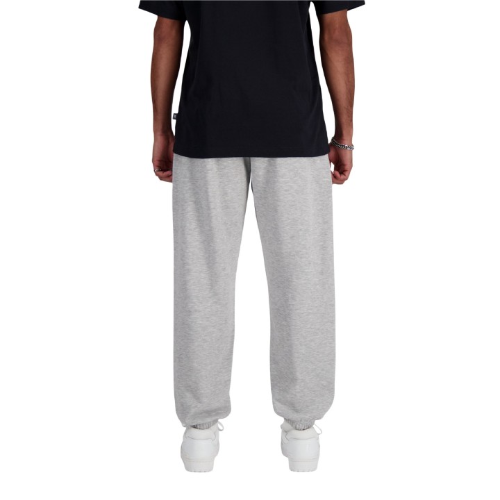 Pantalón New Balance Sport Essentials French Terry gris dorsal