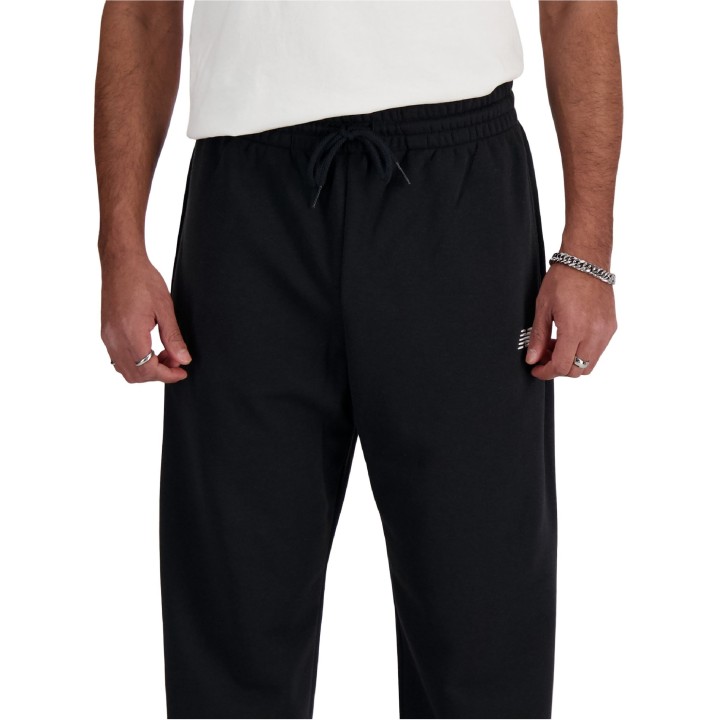 Pantalón New Balance Sport Essentials French Terry negro vista detalle