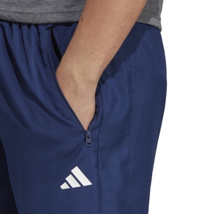 Pantalón corto Adidas Essentials azul oscuro vista lateral detalle