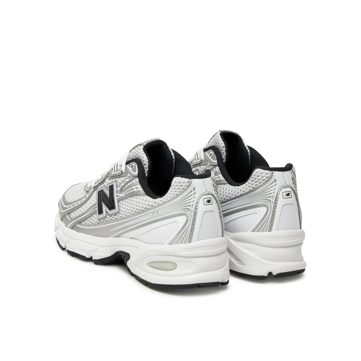 Zapatillas New Balance 740 casual blanco plata vista tres cuartos dorsal
