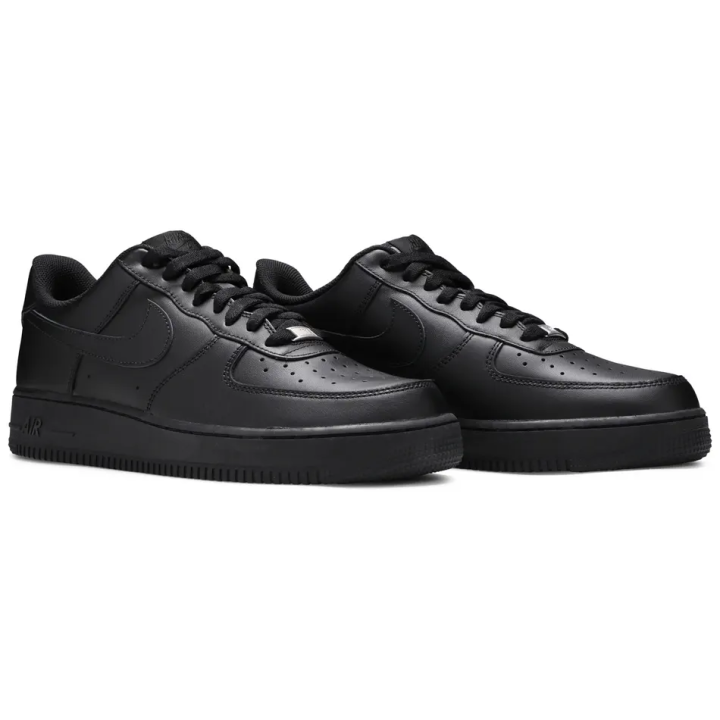 Zapatillas Nike Air Force 1 ’07 casual hombre negro CW2288-001 vista trescuartos