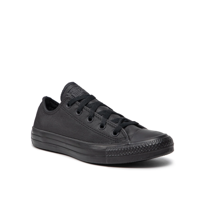 Zapatillas Converse Chuck Taylor All Star piel unisex negro vista tres cuartos