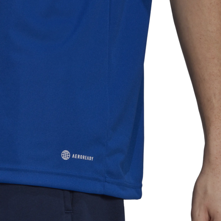 Polo Adidas Entrada 22 azul royal detalle